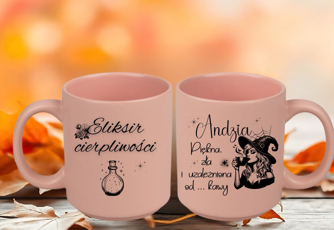 Kolorowy kubek ceramiczny z czarownicą
