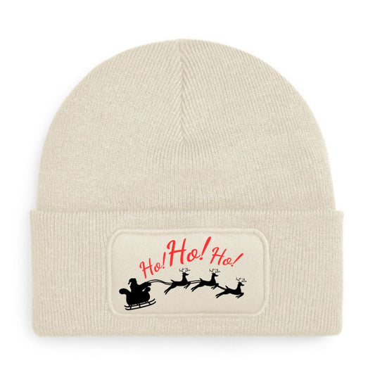 Czapka „HOHOHO” (Mikołaj w saniach z reniferami)