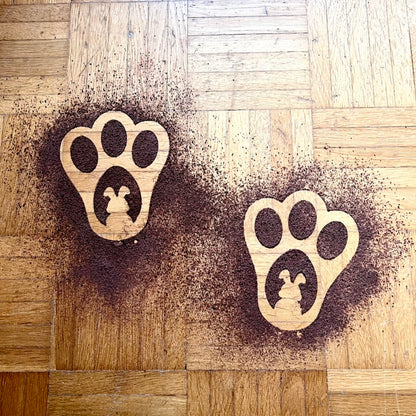 Magische Osterhasen-Fußabdrücke