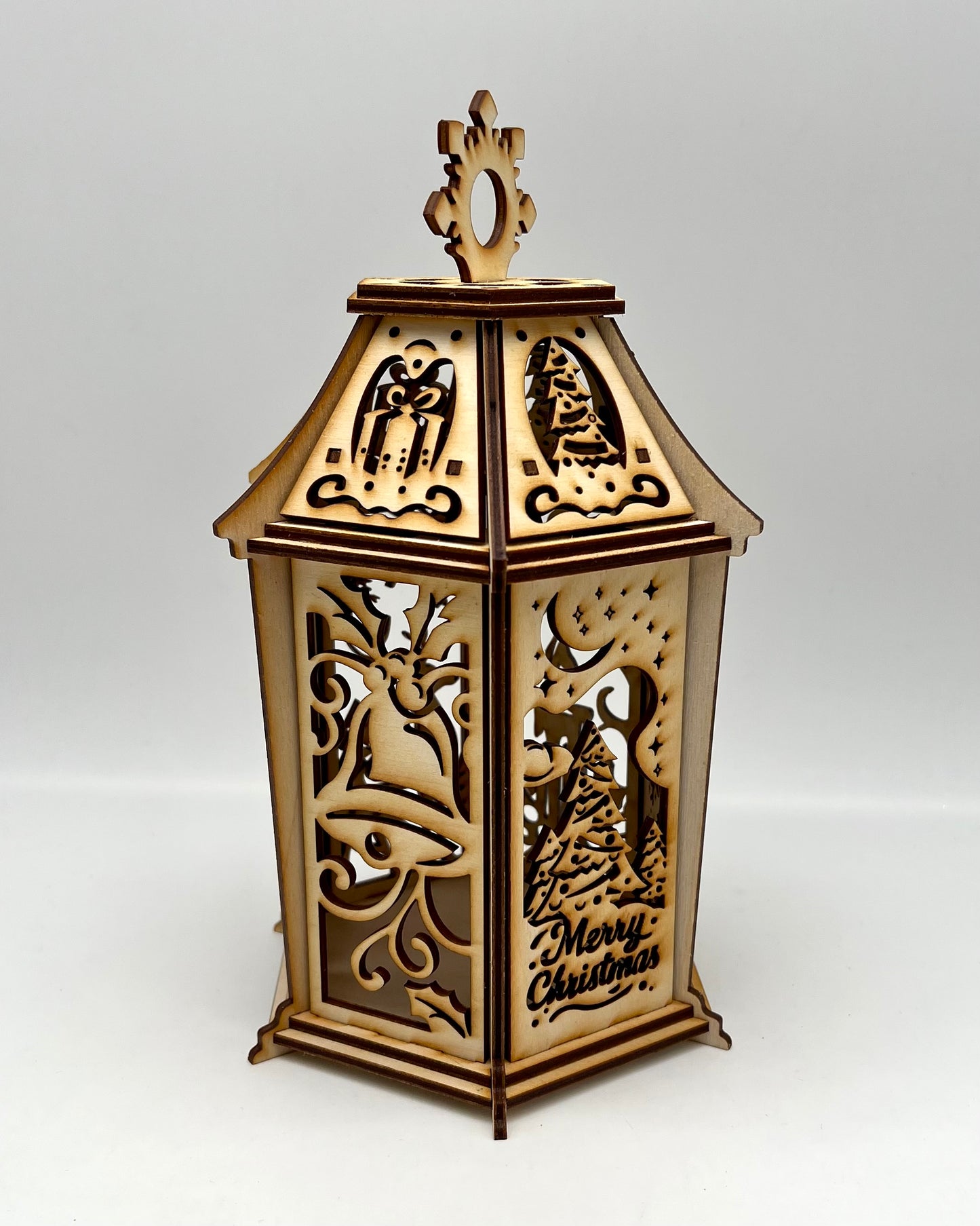 Winterzauber Holzlaterne mit nostalgischer Lichterglanz