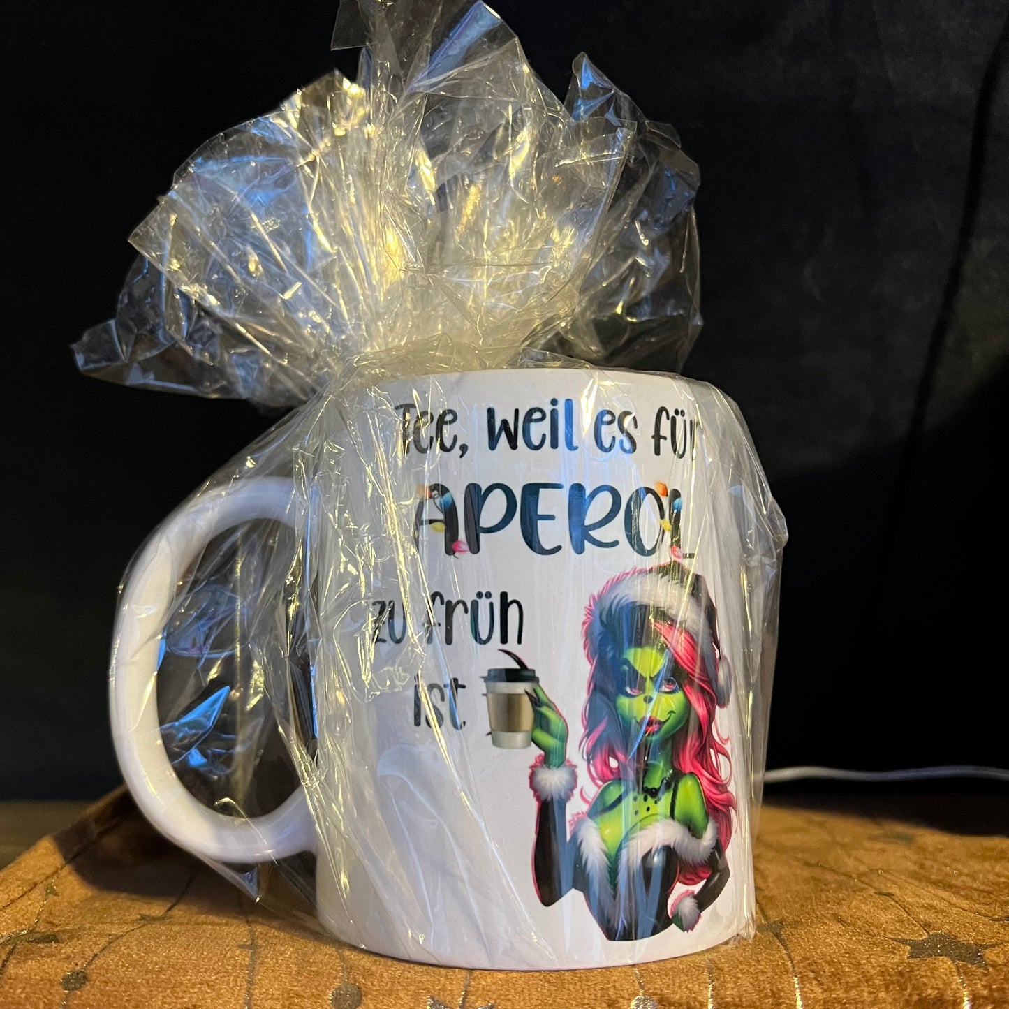 Tasse Lady Grinch Aperol mit Untersetzer - Geschenkset