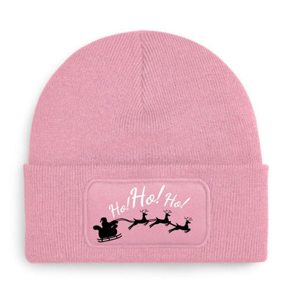 Czapka „HOHOHO” (Mikołaj w saniach z reniferami)