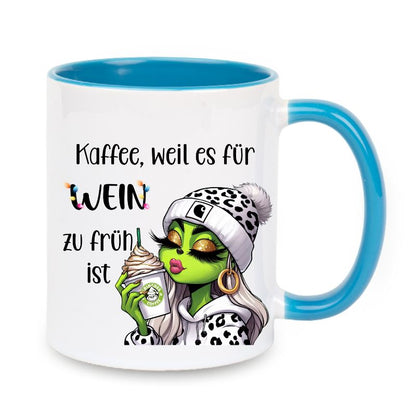 Tasse "Kaffee, weil es für Wein zu früh ist" Lady Grinch mit weisse Mütze