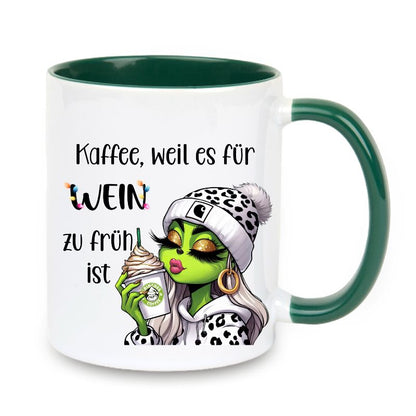 Tasse "Kaffee, weil es für Wein zu früh ist" Lady Grinch mit weisse Mütze